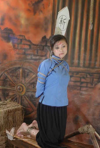 唯美之家女兵图片(唯美之家女毒贩)